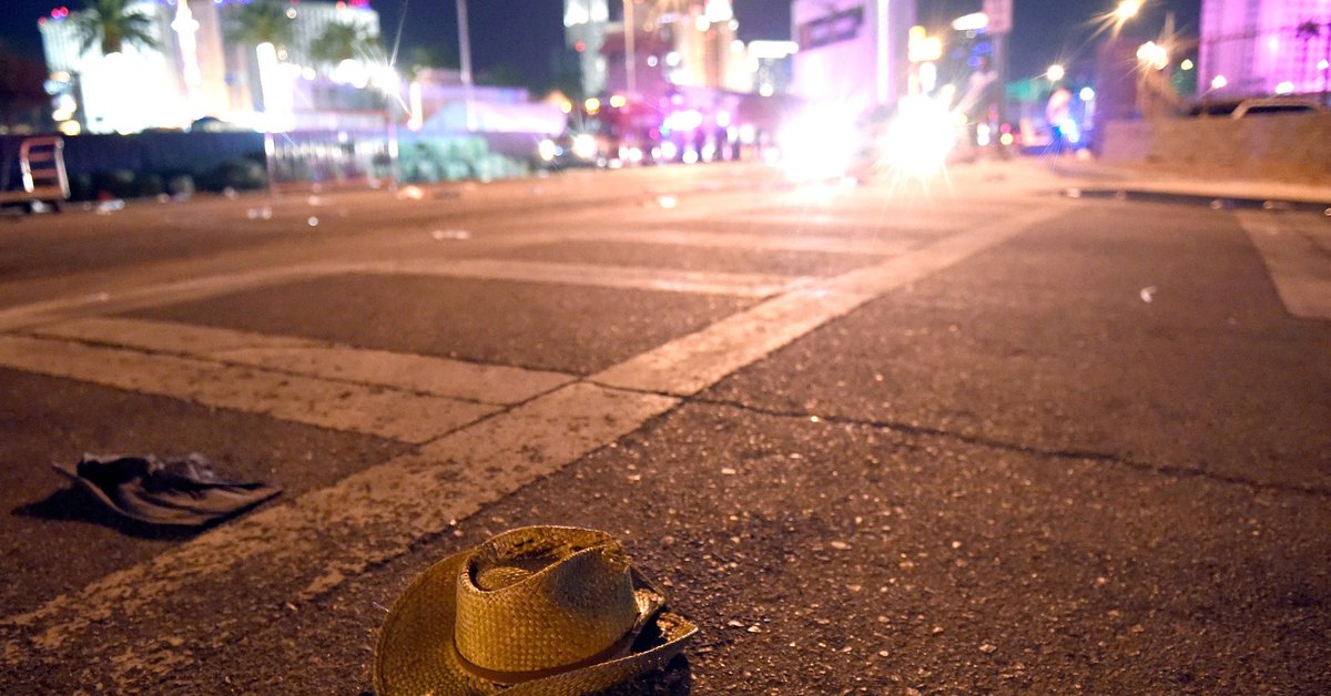 HuffPost's tweet photo. Las Vegas officials create GoFundMe page for shooting victims https://t.co/NGn8PfX2Lb https://t.co/3C36xa1Txm