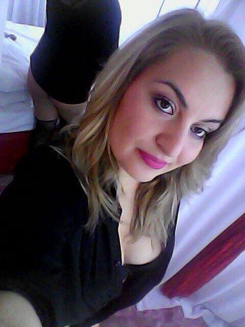 Curvy hips &amp; red lips...@LiveJasmin https://t.co/LmM9LVkuUP<a class="tags" href="/tag/livejasmin">@livejasmin</a><a href="/tag/heart"class="tags"><span>#heart</span></a><a href="/tag/feelgoodtuesday"class="tags"><span>#feelgoodtuesday</span></a>