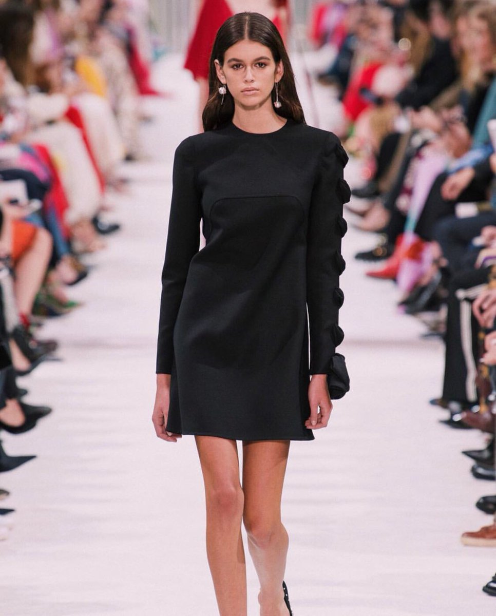 fatassmiller's tweet photo. Kaia Gerber https://t.co/jkX6G4EbZU