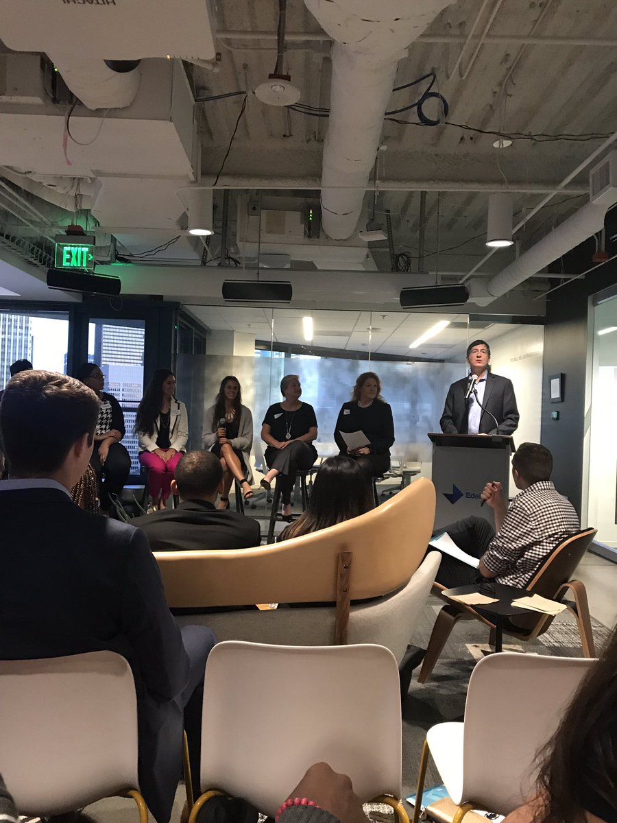 TorTorRynning's tweet photo. Learning about how to market to... myself? 😂AKA #millenials with @millennialcom at @EdelmanSEA https://t.co/46hkThQcML