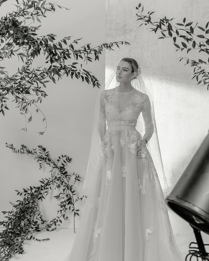 Proposal_Bridal's tweet photo. #throwback, Spring 2018 collection from #ELIESAAB. #WatchThisSpace for our #NYBFW coverage. #weddingdress #weddings #ELIESAABBridal https://t.co/Faw7wHB89a