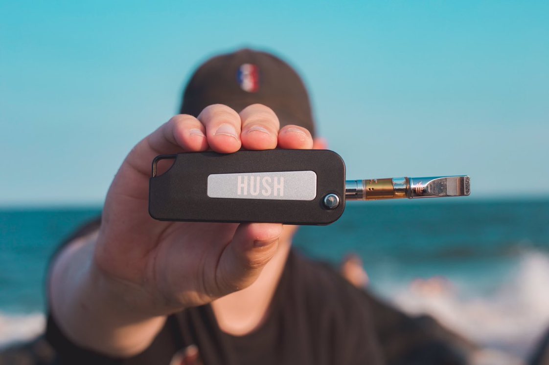HUSH Flip 🔄☁️
Now in stock &amp; on SALE for a limited time! 🤘🏼
Only at thehushpen.com 👈🏽