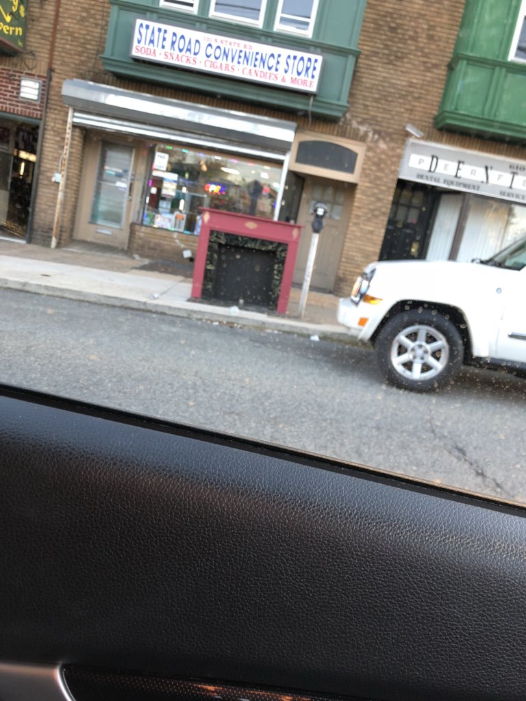Jfinn75's tweet photo. @joshwolfcomedy bet u won’t find one of these in ur neck of the woods #philly #justintime4 fall https://t.co/Rfkg7p2hlp