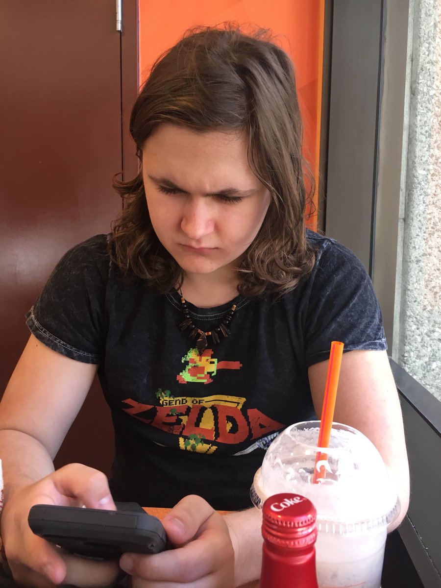 queenbageI tweet picture