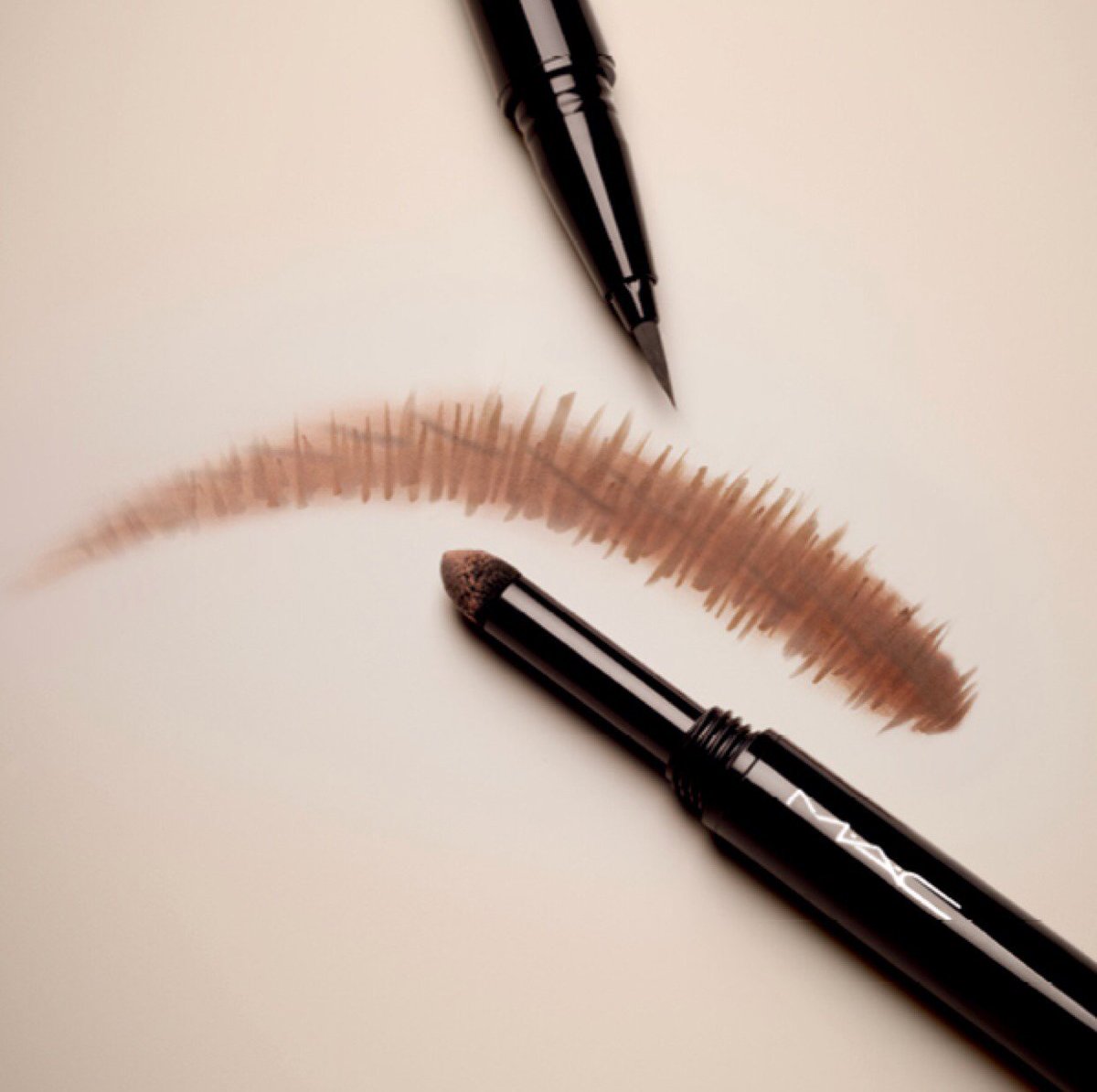 吉井 בטוויטר Macちゃんの新しい眉毛書くやつ欲しい T Co 6k3lh1xohm