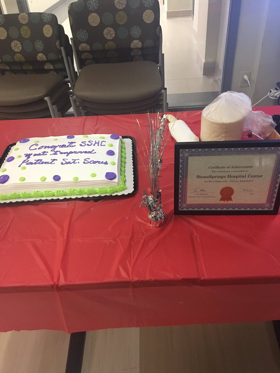 TiffaniHRVP's tweet photo. Its a celebration 🎉 🎉 !!!Celebrating StoneSprings most improved patient experience scores with cake for our day &amp; night staff. #sshcproud https://t.co/8I1oBB04py