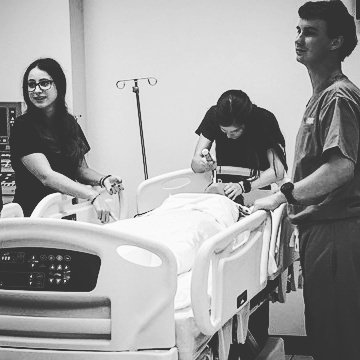 AmandaPientka's tweet photo. My co-residents &amp; I are always excited to spend time w budding docs. Tonight's sim? neuro emergencies. Love this group! @JPS_EMRes @TCOMEMIG https://t.co/gVKUtsXFhs