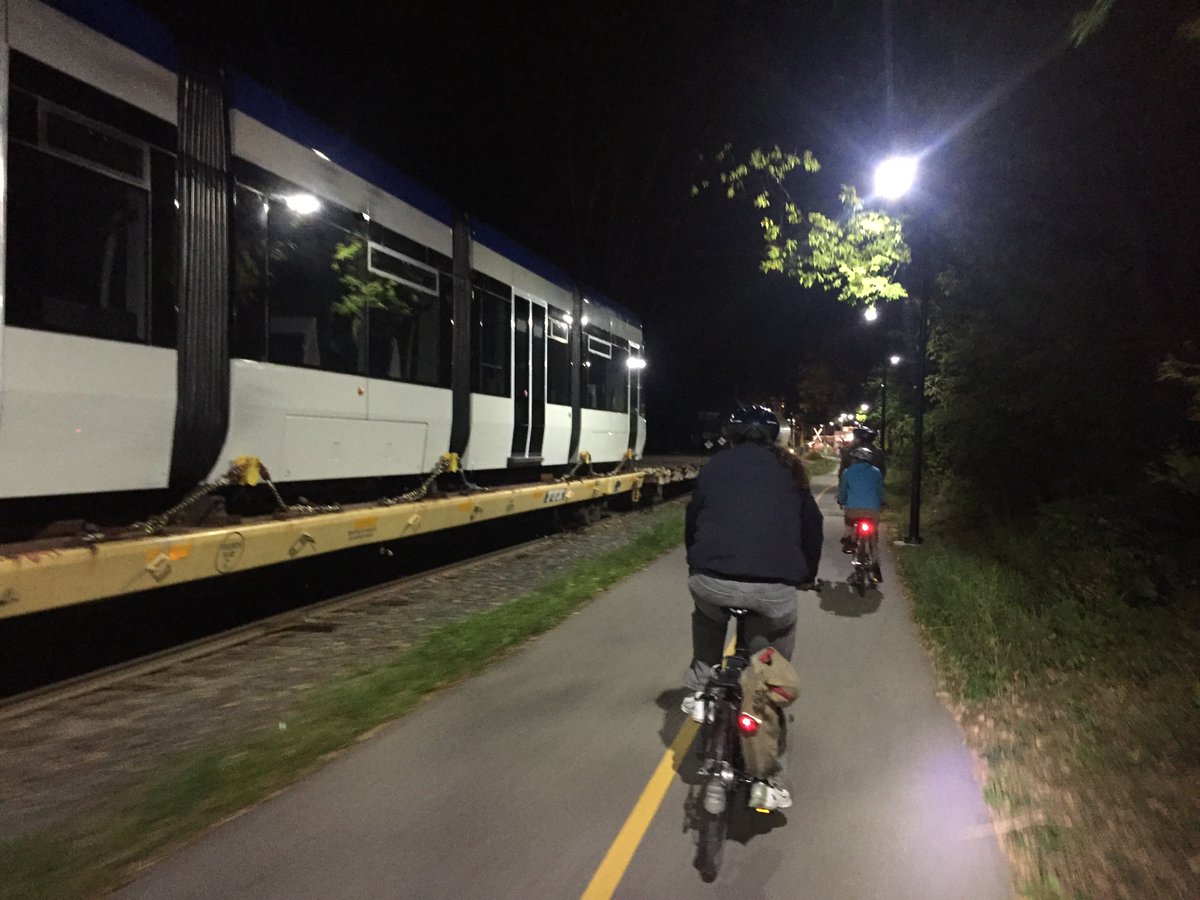 Canardiain's tweet photo. Still grinning from ear to ear.  What a fantastic evening, chasing 502 with friends! #wrLRT #ionTracker Cc: @tomjgalloway14 @BombardierRail https://t.co/W9rtEAZKJv