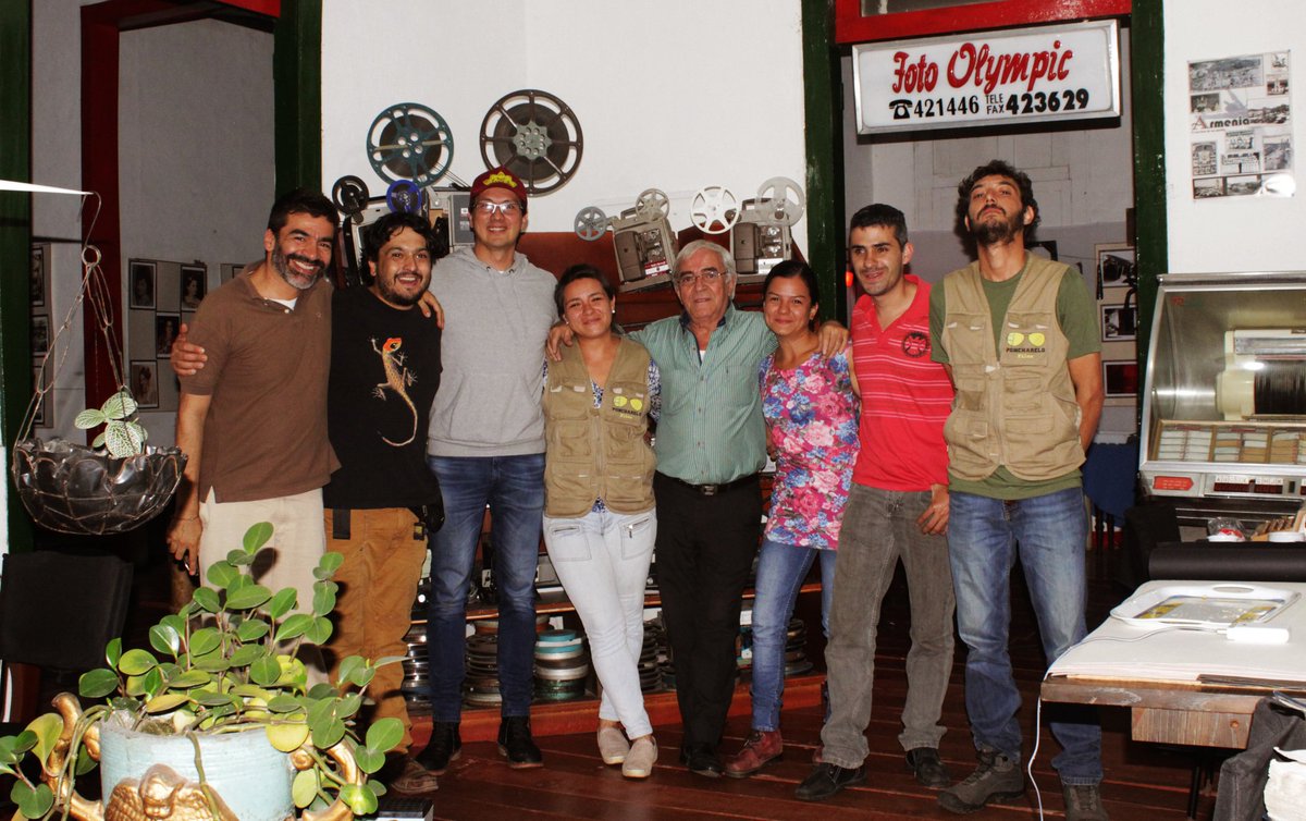 DocuElHombre's tweet photo. Este es el equipo de producción de #ElHombredelasImágenes Documental dirigido por @aldanaRealiza #Calarcá #EstrenoPronto #SoyCineColombiano https://t.co/aUjwnifz3P