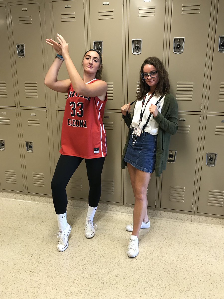 ACDNTVCConnelly's tweet photo. Day 1 of Homecoming spirit week ✅ #mathletevsathlete https://t.co/PjpQvQKL5i