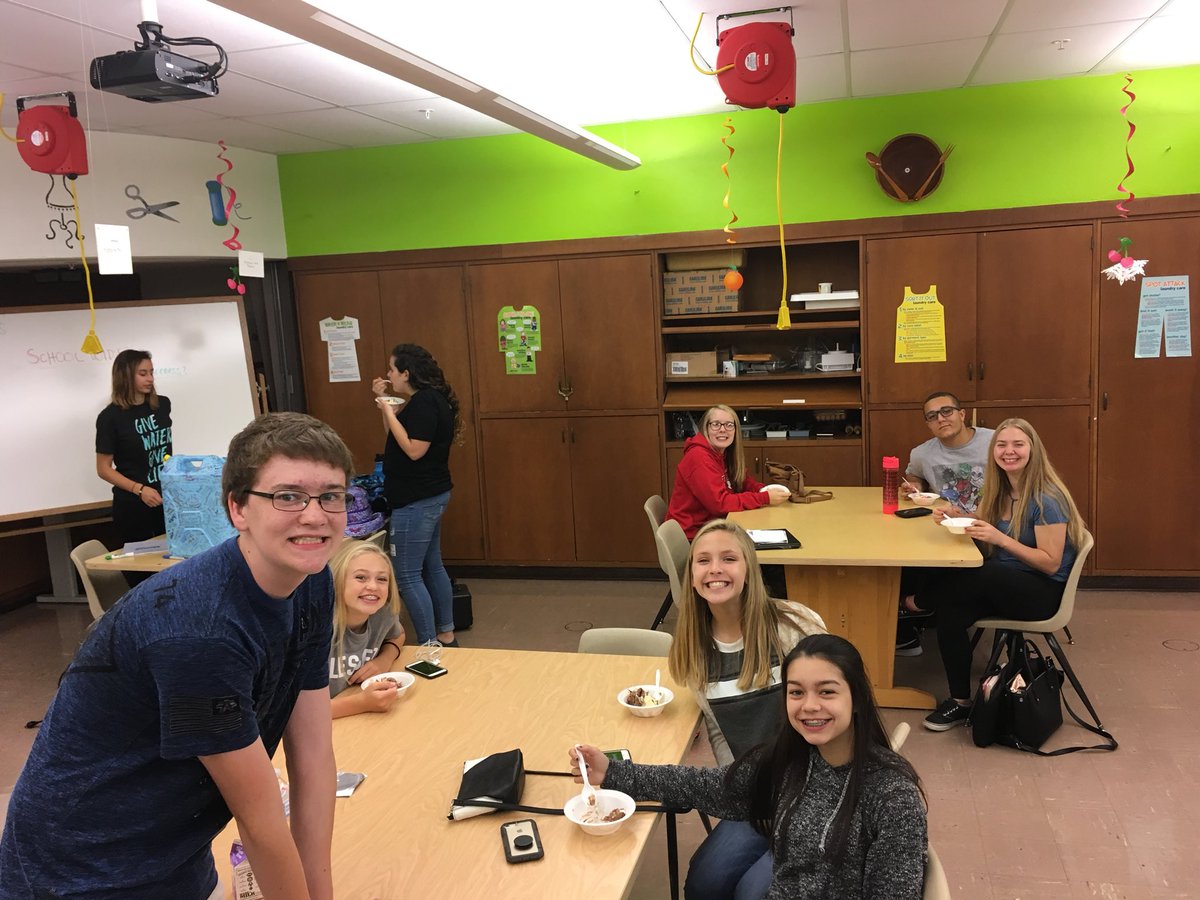 KeyKeyclub's tweet image. This morning, we learned all about Thirst Project 💦❤️