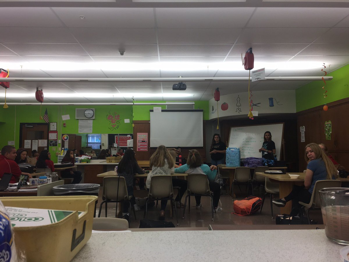 KeyKeyclub's tweet image. This morning, we learned all about Thirst Project 💦❤️