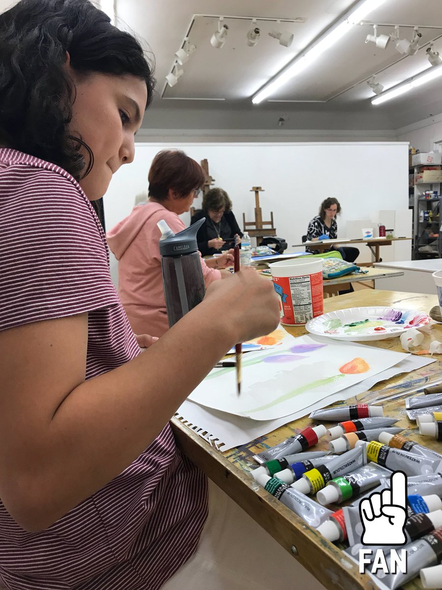 KazerezPrime's tweet photo. 5min of peace watching my little girl be creative. #arte https://t.co/0ROMZKGf8A