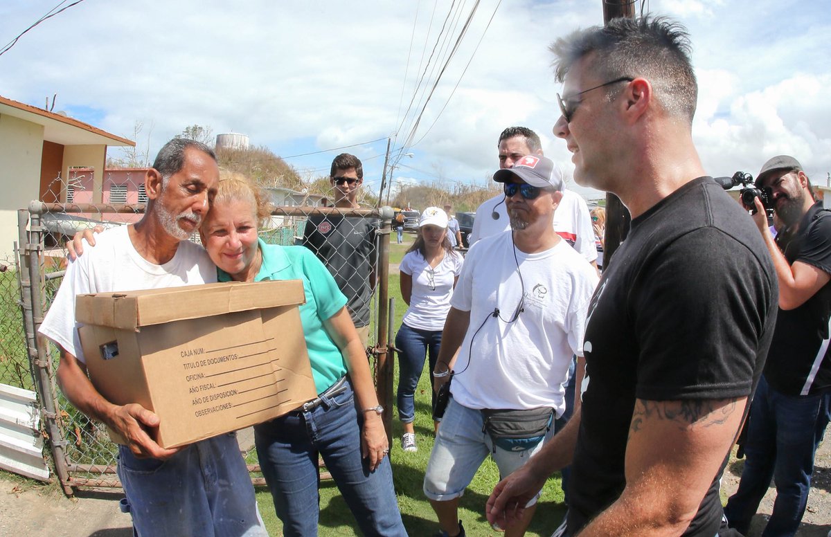 An honor to be able to share with Mayor of Loiza Julia Nazario and off course <a href="/ricky_martin/">Ricky Martin</a> simply a great human being. Much needed food...