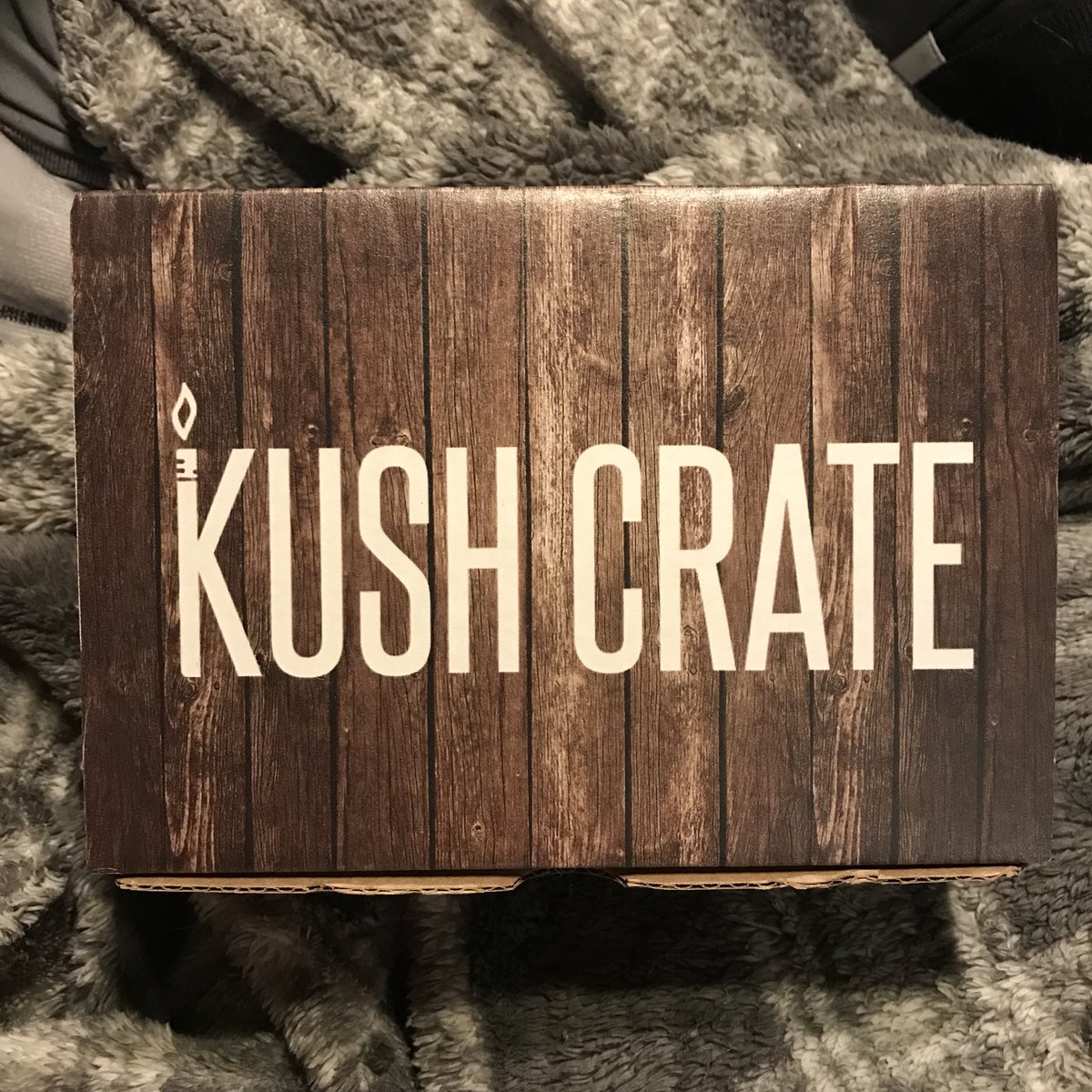 myahdiamondz's tweet photo. My box @TheKushCrate https://t.co/RnjkM4oiyW