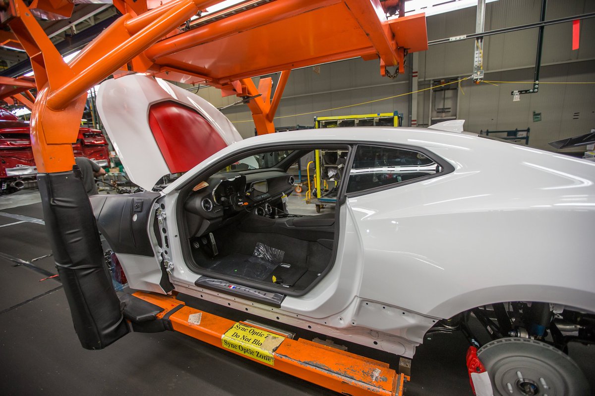MichiganLEO's tweet photo. #DYK @GM Lansing Grand River Assembly is one of their newest plants in North America?
#MadeinMichigan #GoingPROinMI #MiMFGWeek https://t.co/BD6AWCIFDI