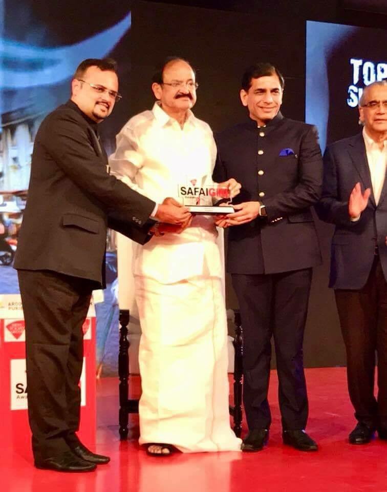 VadodaraUpdates's tweet photo. अभिनंदन बड़ौदा ! Clenest city in India Vadodara!! Awarded by India Today group !! @VinodRao2000 @dangarbharat @narendramodi https://t.co/kI0FBxnwpU