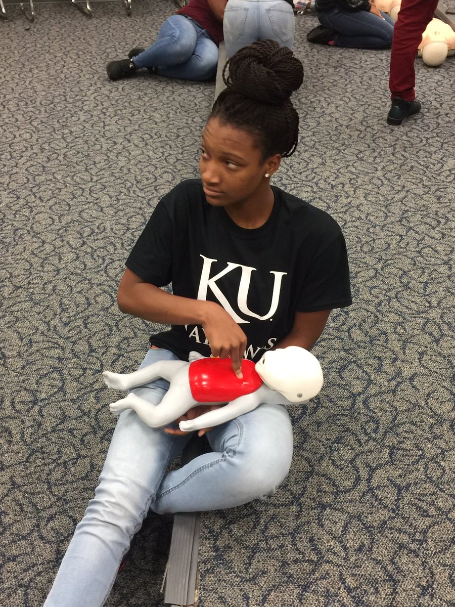 DvilleTAFEandET's tweet photo. Education &amp; Training interns will be prepared to keep students safe &amp; secure. #etinterns #dhsipet #dhspiet @dvilleCTE @Duncanville_HS https://t.co/v7fHUrw7y3