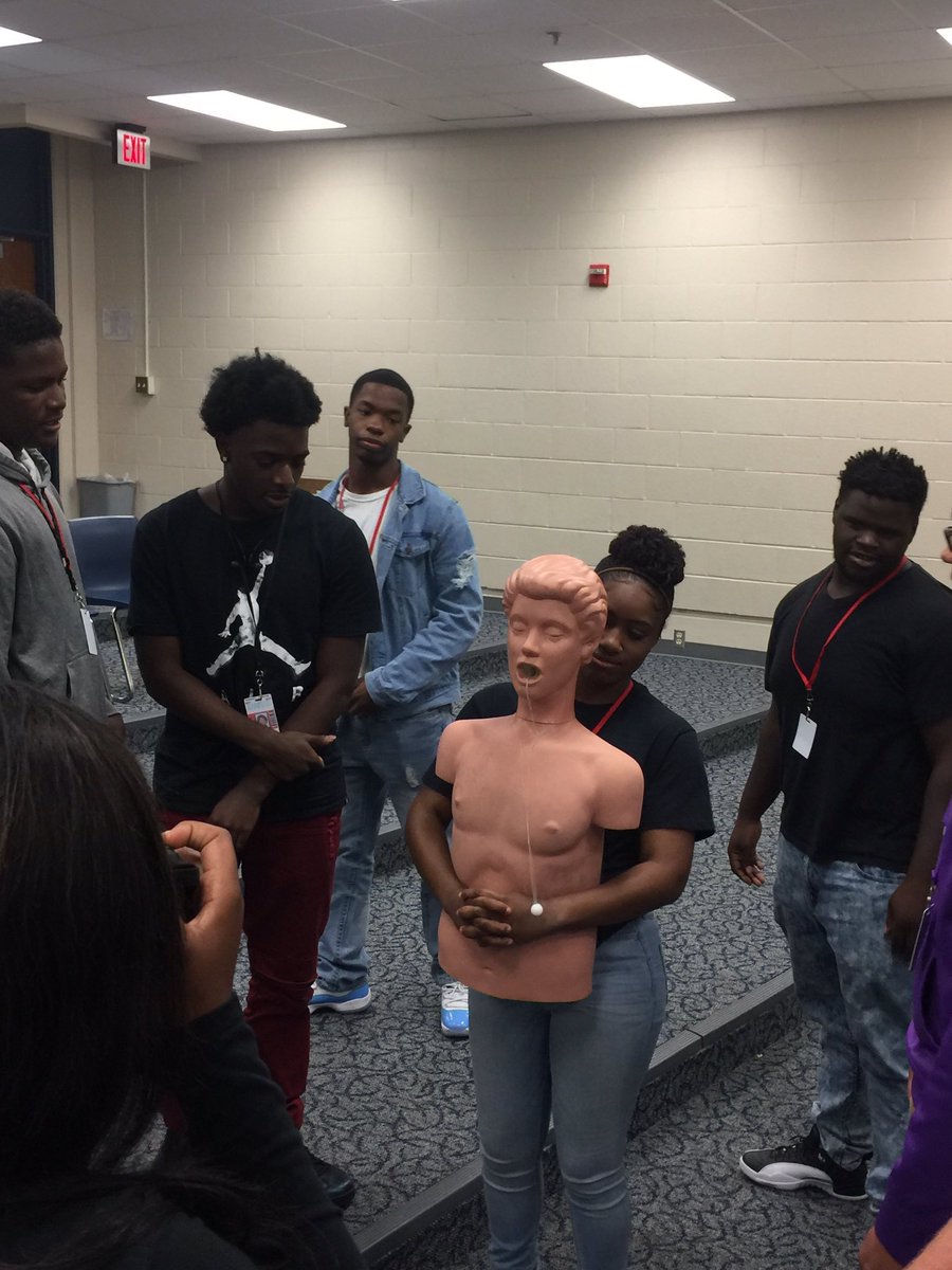 DvilleTAFEandET's tweet photo. Education &amp; Training interns will be prepared to keep students safe &amp; secure. #etinterns #dhsipet #dhspiet @dvilleCTE @Duncanville_HS https://t.co/EpktKAMd7M