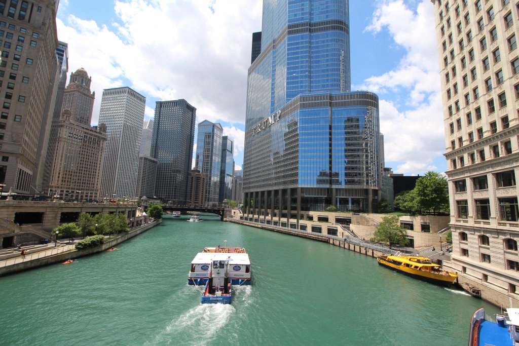 ewalshh's tweet photo. The Great American Road Trip: Cleveland &amp; Chicago https://t.co/wjX4TkJLwE https://t.co/8B9L29vkuy