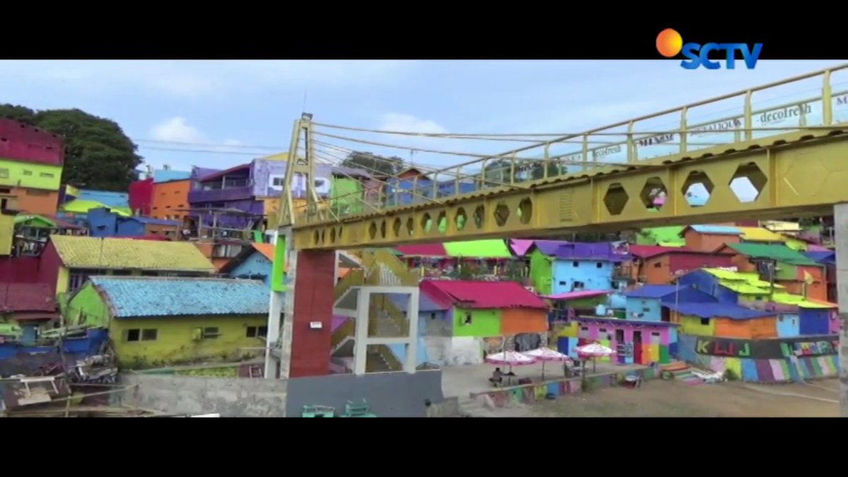 SCTV's tweet photo. #Liputan6SCTV Ikon Baru di Kampung Warna-Warni Malang

https://t.co/FyntwtOD3h https://t.co/aLqCjGZ6Ad