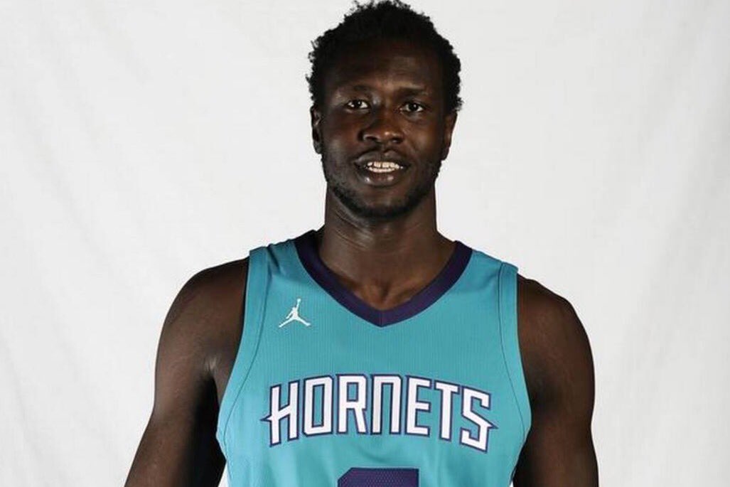 ChristianDudley's tweet photo. Mangok Mathiang logged 6 mins for the #Hornets tonight. He registered 2 points and 4 rebounds in that span. https://t.co/mE4vgUHAyE