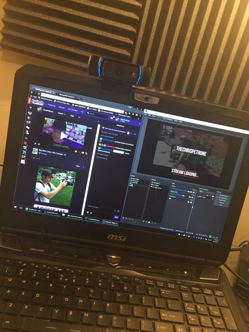I'm live right now~ Couple hours of #Fortnite on a Monday night  https://t.co/hOm61qFPC1  #SupportSmallerStreamers<a href="/tag/fortnite"class="tags">#Fortnite</a><a href="/tag/twitch"class="tags"><span>#twitch</span></a><a href="/tag/supportsmallerstreamers"class="tags"><span>#supportsmallerstreamers</span></a>