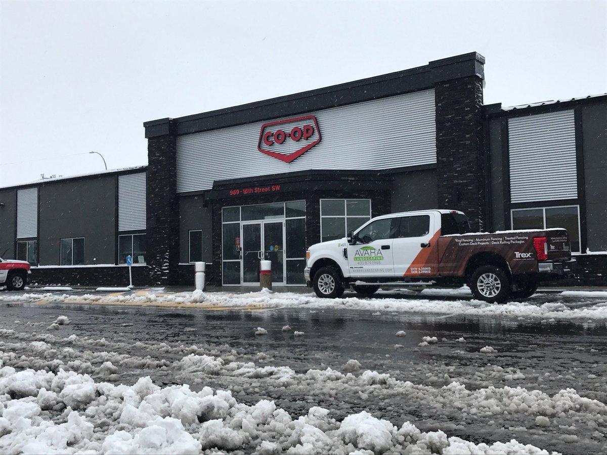 It’s too soon for snow! We haven’t even had fall yet 🍁 ❄️ #MedHat #winter #fall #snow