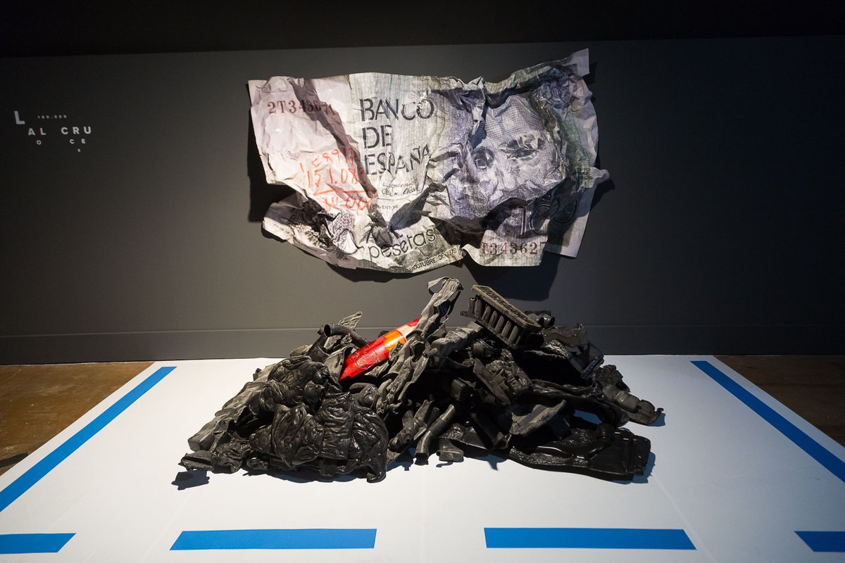 "Obsolescencia", 8 artistas, 8 formas de expresión. Acceso libre. <a href="/elisaplana/">Elisa Plana</a> <a href="/crucesestudio/">Lalo Cruces</a> <a href="/lacosba/">Lorena Cosba</a> <a href="/RBlancoAlderete/">Rubén Blanco</a> <a href="/DayraMadrona/">Dayra Madrona</a>