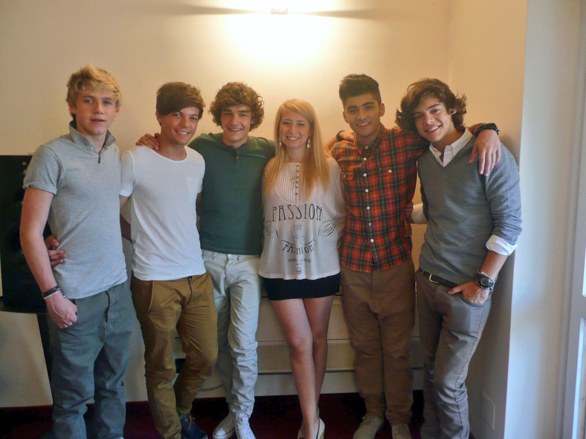 Aeris84's tweet photo. Tutti associano il 3 ottobre a Mean Girls, io quando vedo questa data penso solo a una cosa 😝 #vintage #throwback #fetus1D #1D https://t.co/dbJpz9HmeA