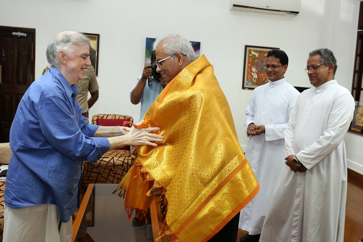 KeralaGovernor's tweet photo. Fr.Tom Uzhunnalil, who was kidnapped in Yemen in 2016 and released last month came to thank for my intervention in his release #FrTom https://t.co/JTsZoLc81H