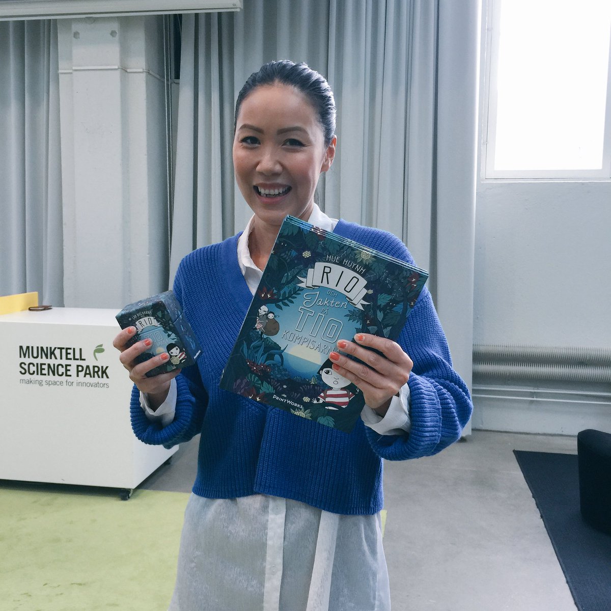 Grymma illustratören Hue Huynh berättade om sin passionsdrivna företagsresa och sin nya bok 'Rio och jakten på tio kompisarna' #eskilstuna