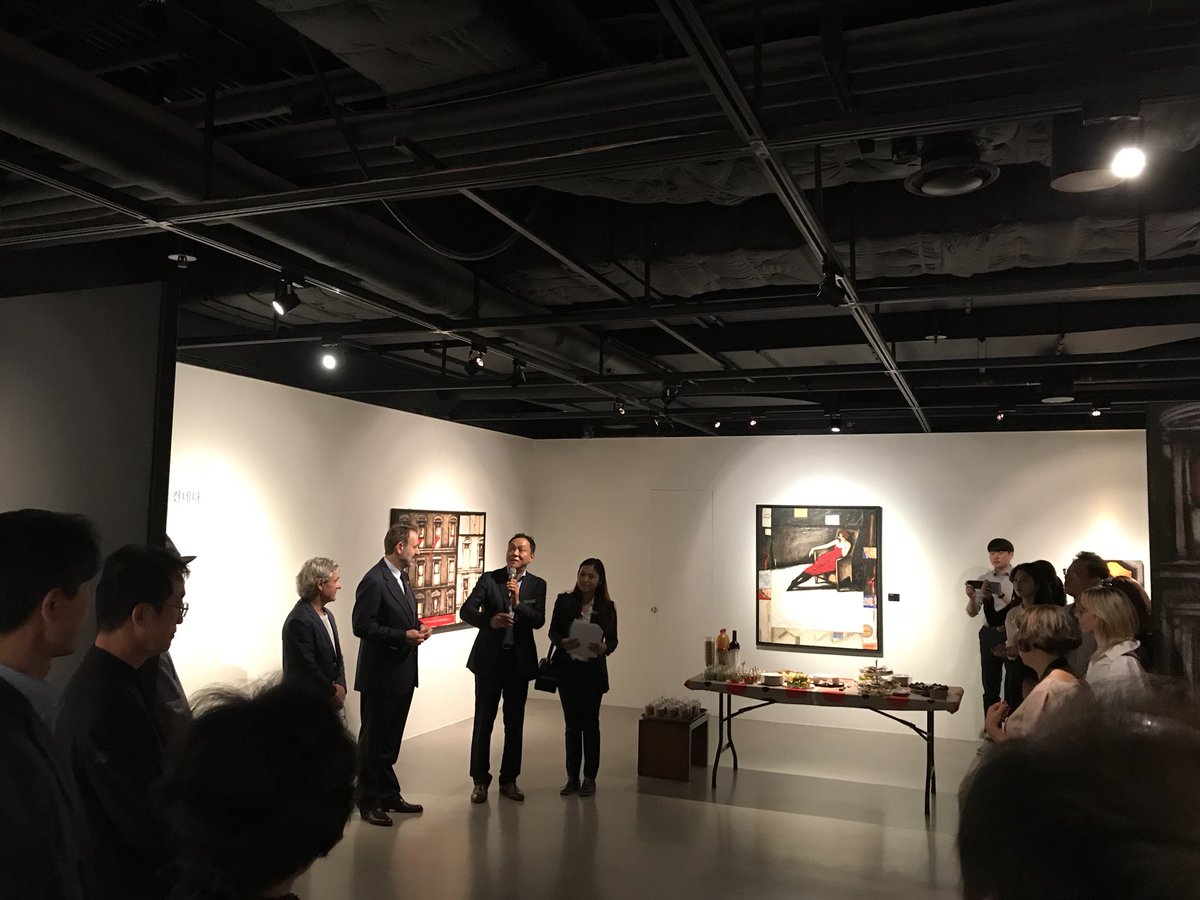 ItalyinKorea's tweet photo. #Italian 🇮🇹Ambassador Della Seta at opening exhibit #Consolazione of Maestro #Calvetti #Seoulartscenter #Italian #ContemporaryArt in Korea https://t.co/5ryFMKEdy0