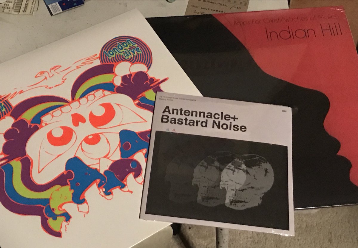 kittyplay34's tweet photo. offering 3 vinyl releases for $30ppd to help pay for tour gas and tolls #analbatross #ampsforchrist #bastardnoise #kittyplayrecords https://t.co/Rq1018Tzuf