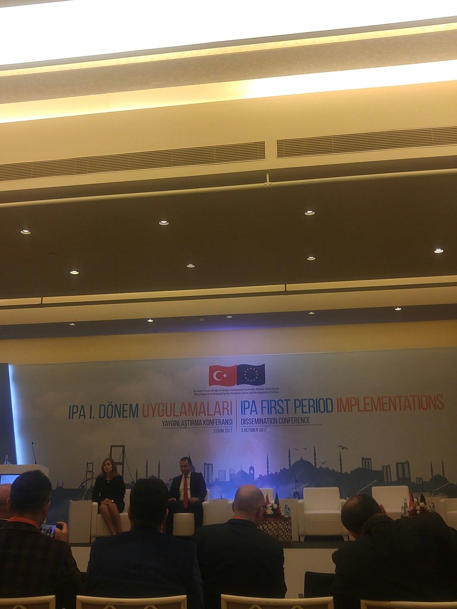 Oyuncu ve sunucu <a href="/Ceyda_duvenci/">ceyda düvenci</a> "ozel ihtiyac sahibi bireyler" hakkinda farkindalik uyandiran paylasimlarda bulunuyor.