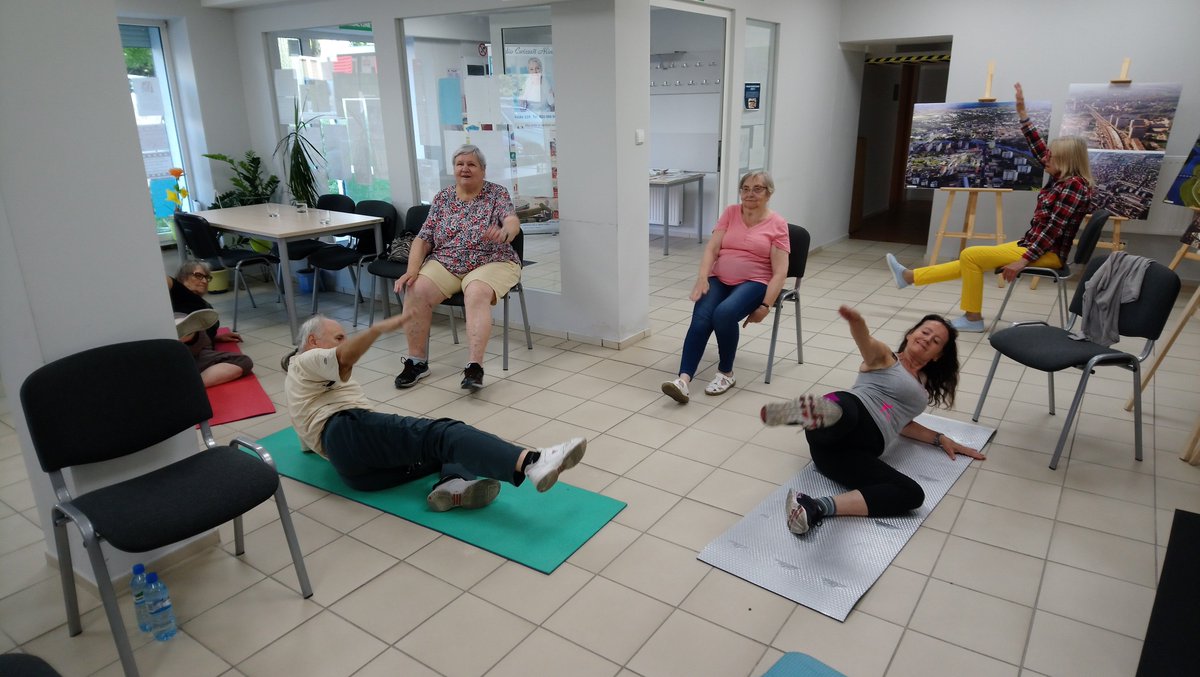 focusonfrailty's tweet photo. The second stage of interventions has been started in Poland! Frequency of physical activity: twice a week x 60 minutes! https://t.co/jf8V2cYOCD