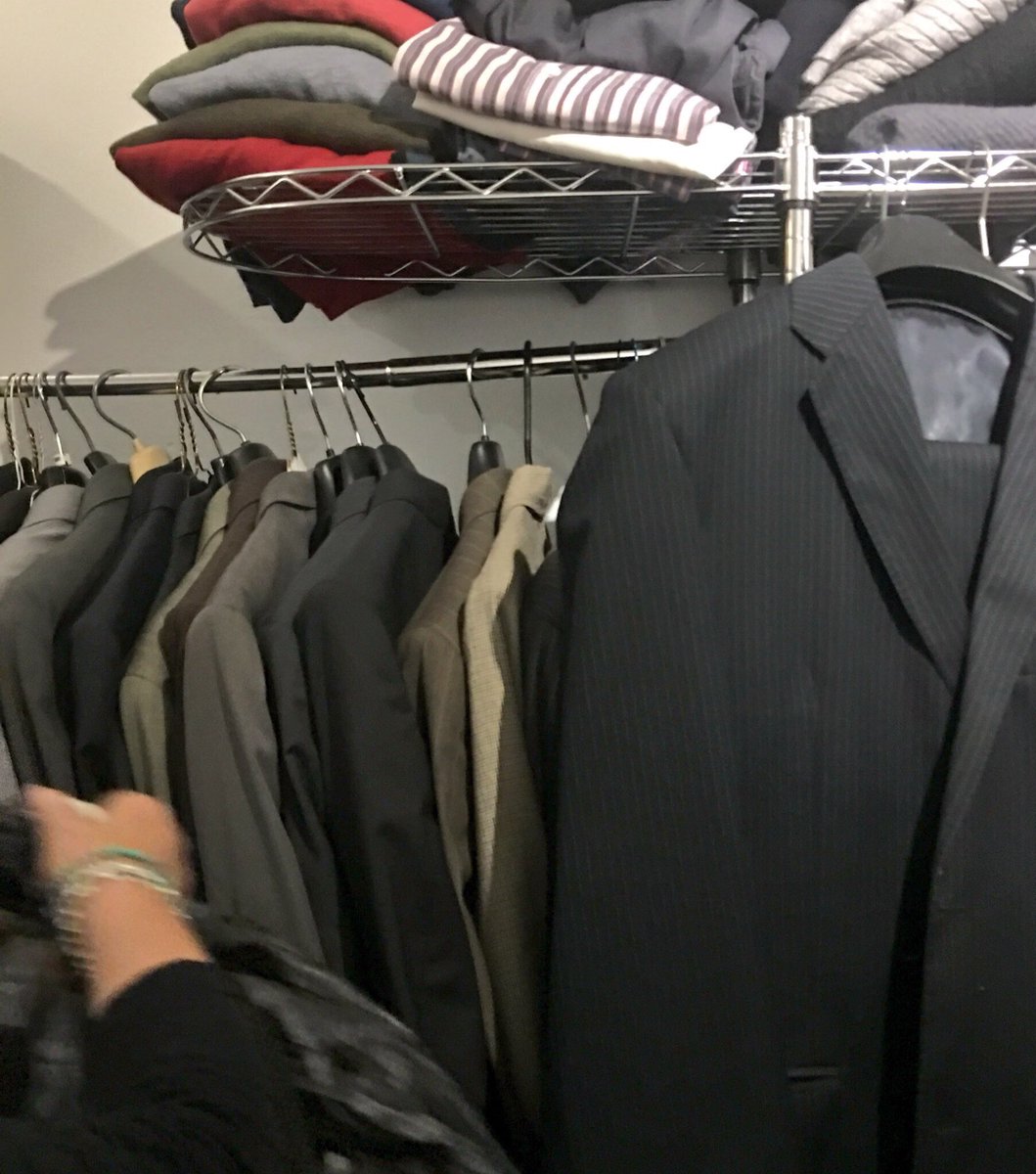 laguiacdmx's tweet photo. Si el sismo te dejó sin ropa para trabajar, ve a Coahuila 138, Roma y llévate lo que necesites #BoutiqueconCausa @grisgonzalez 👜💼👠 https://t.co/OO7SJVMcw4