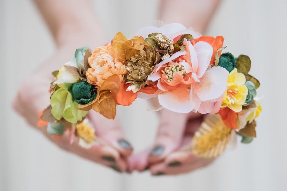 Sisterstocados's tweet photo. Empezar el día así de bonito. Colores excitantes que nos activan y nos llenan de energía 🌼🍃🍂
📷@donbuhoestudio

#sisterstocados #tocados #no… https://t.co/iv9fddLdLQ