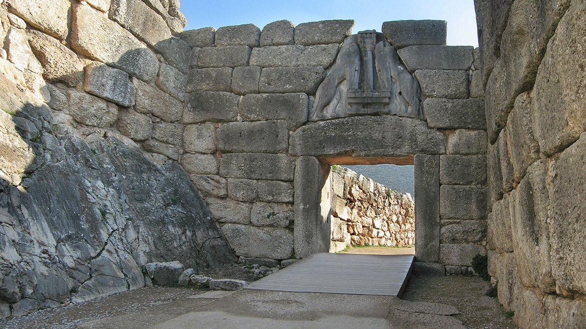 A "fake arch" is the corbel arch, most famous example, the 13th c. B.C. Lion Gate. Tragedy is, all kids learn to build these nowadays: LEGO.