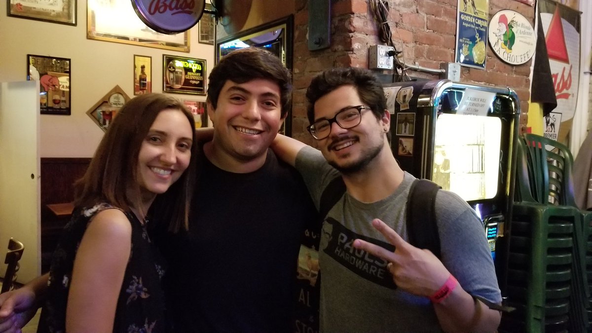 Javijsf's tweet photo. Met these lovely famous people who are the best!
Keep doing what you do! 
#personalinspiration #mademyday #idols @bitwitkyle @wifeysauce https://t.co/i5du8lxtNS