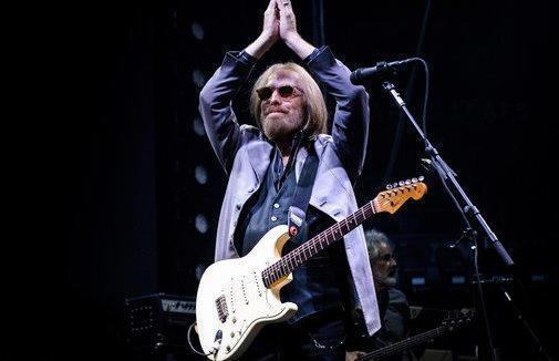 #Herzversagen: Tom #Petty ist tot ebx.sh/2xU8ssR https://t.co/ANfxzaOP2Q