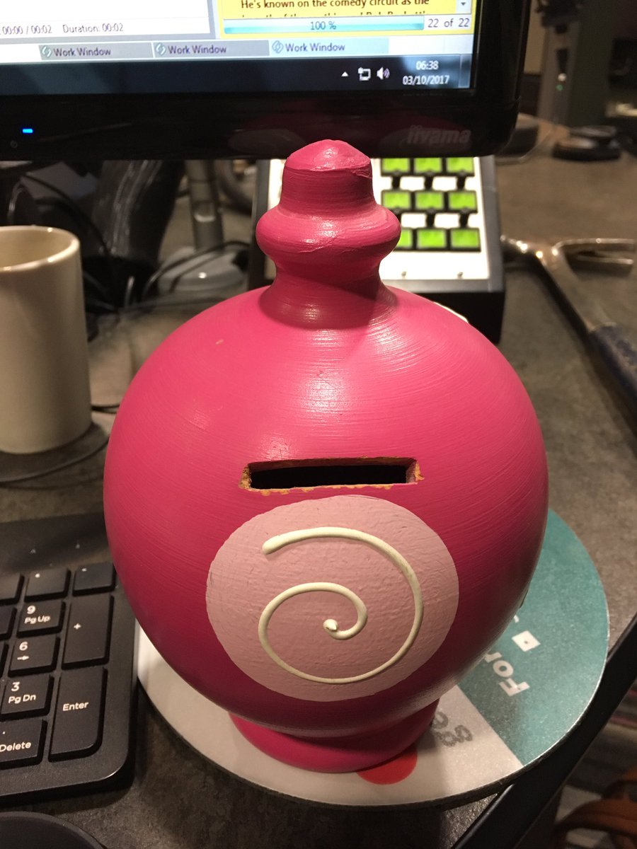 Ali_Butterworth's tweet photo. The round pound disappears next week. So how many will I have in my 10yo savings jar?! Guesses @BBCRadioManc range from £27-£151.67! #HopingFor£100+ https://t.co/BZMkLTKaTm
