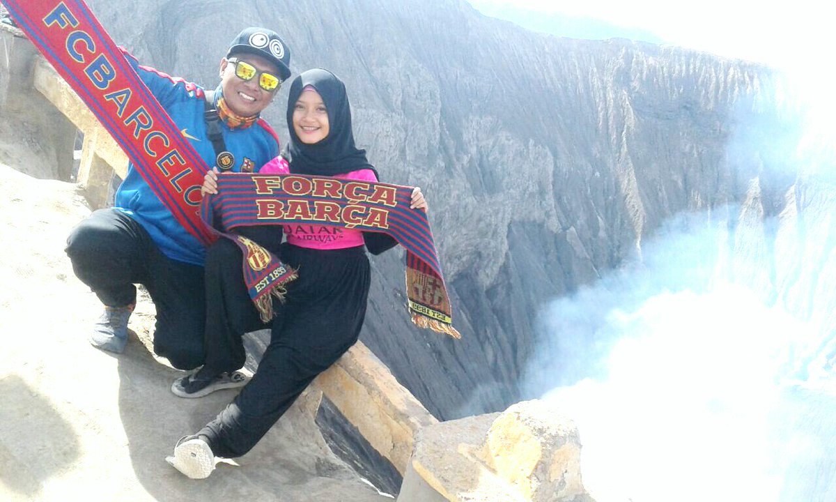 ErwynRaffael's tweet photo. Trip to Bromo 🗻 w/ @Ayyndaa 😁 See you next time 👋
#fcbworld #fcbarcelona #IndobarcaJakarta #IndobarcaKendari #IBJKT #IBKDI https://t.co/W5NKQ7RRLT