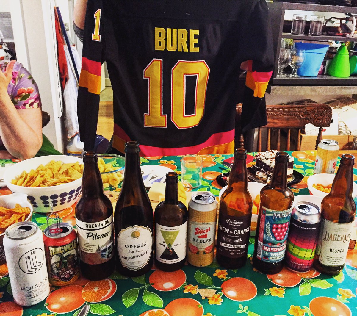 gibsoncreekbc's tweet photo. What beers would you give 19-year-old you to teach them how good #craftbeer is? Those were the beers we drank at  #mondaybeerclub this week https://t.co/XYwPcliiIM