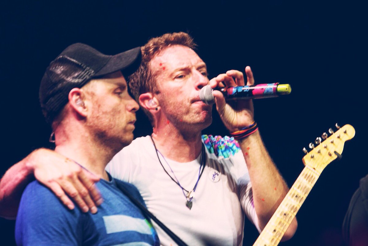 coldplay's tweet photo. Viva Brothers
#ColdplayPortland
R42 https://t.co/ufDB0NF49t