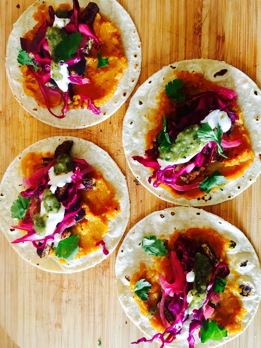 *ALL THE TACOS* It's #TacoTuesday y'all. Get either 5 tacos or 3 tacos &amp; a mini-loaded fries for just £15. BARGAIN! #Clapham <a href="/TacoRebels/">Taco Rebels</a>