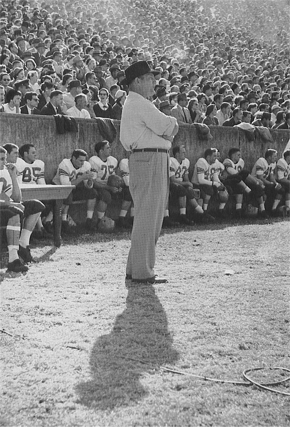 October 3rd Clemson Historic Picture Of The Day:  Frank Howard With Joe Paterno Watching???  tigerpregameshow.blogspot.com/2017/10/octobe…