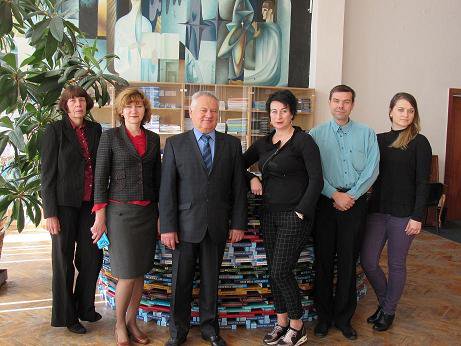 Святкування Всеукраїнського дня бібліотек в #НТБНАУ . 
Напередодні дня бібліотек в НТБ НАУ завітав проректор з наукової роботи Харченко В.П.