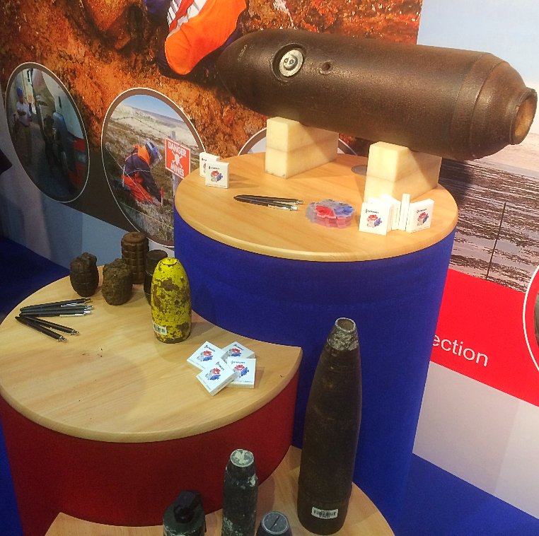 TSARiley's tweet photo. We attended the #ContaminationExpo at Excel London and met a Japanese Knotweed specialist & listened to Myria Nye, a victim of mesothelioma https://t.co/qoBDCPhhhK