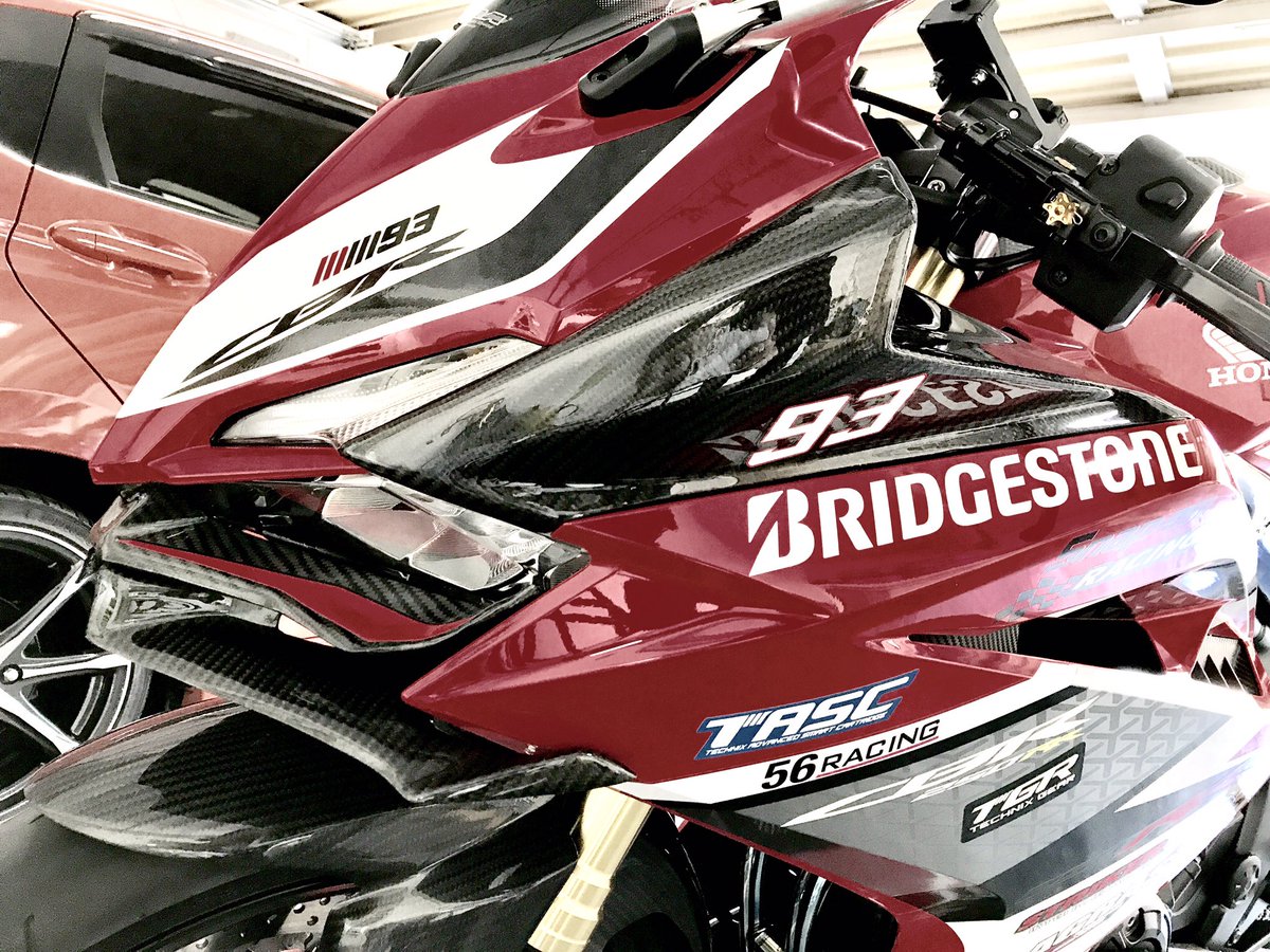 Tk Da Rr Corone Cbr250rr Mc51 ステッカーをペタペタッ